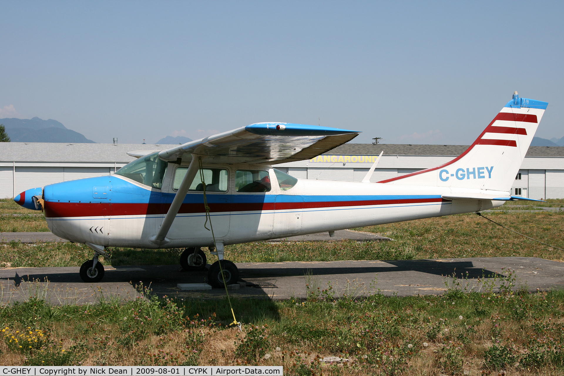 C-GHEY, 1962 Cessna 182E Skylane C/N 18254299, CYPK