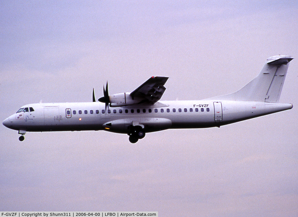 F-GVZF, 1995 ATR 72-212 C/N 461, Landing rwy 32R with small titles...