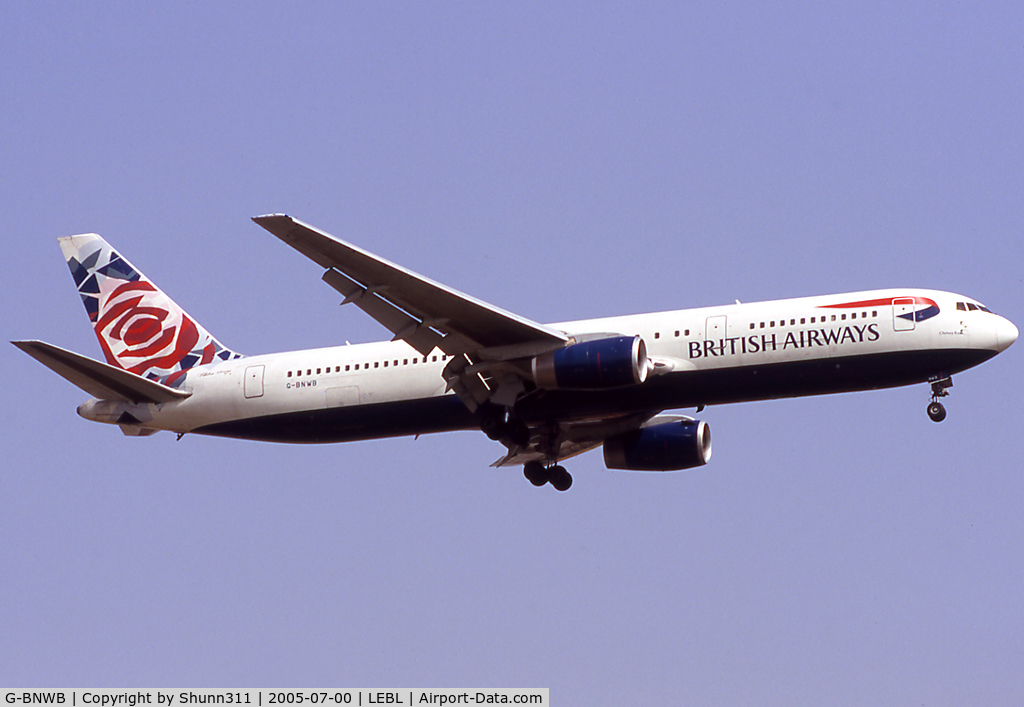 G-BNWB, 1989 Boeing 767-336 C/N 24334, Landing rwy 25 in Chelsea Rose c/s