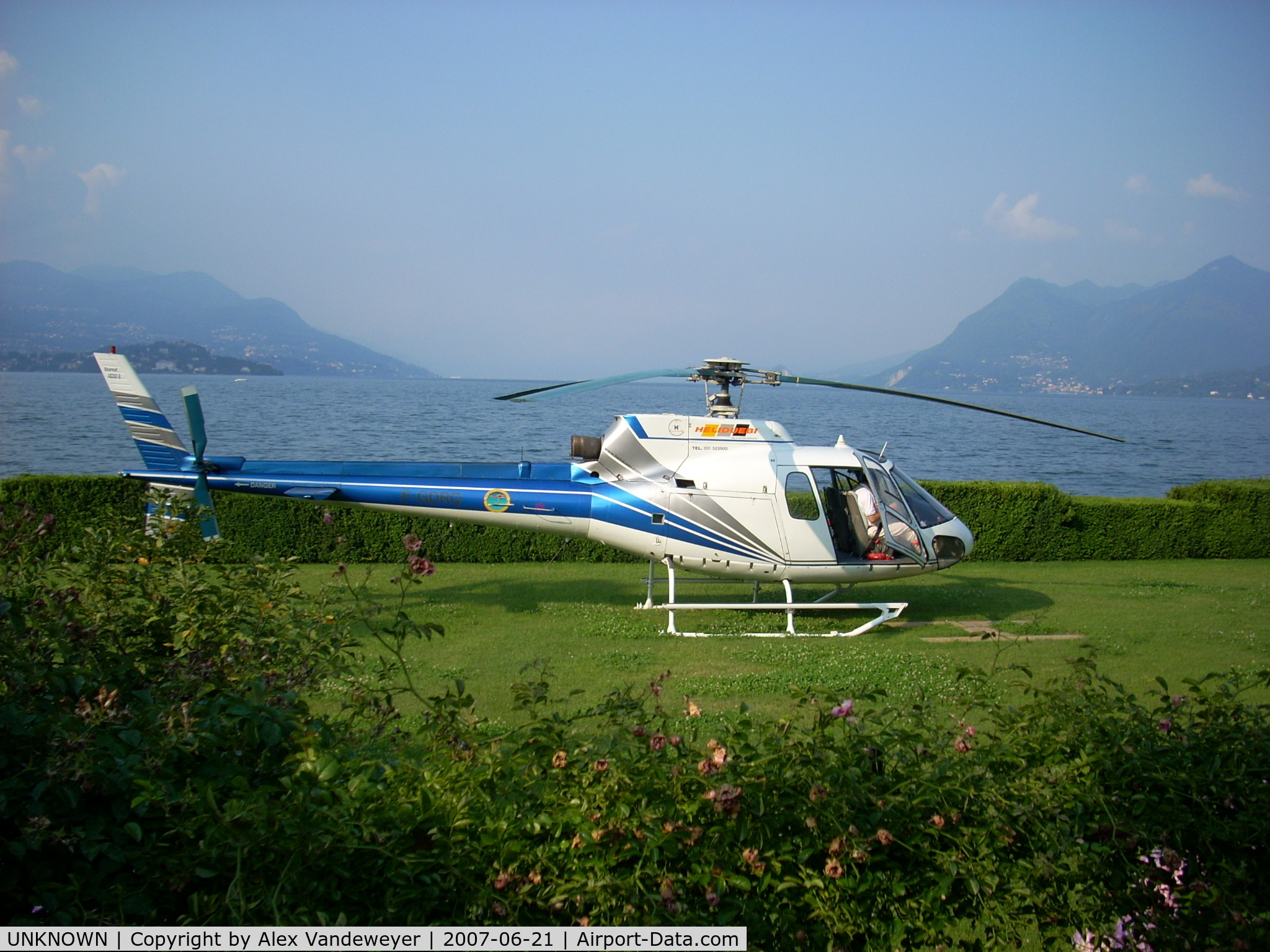 UNKNOWN, Helicopters Various C/N unknown, Short stop in Baveno, Lago Maggiore in front of hotel