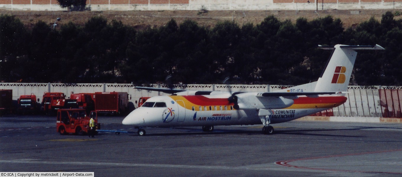 EC-ICA, 2000 De Havilland Canada DHC-8-315 Dash 8 C/N 562, Madrid,2003