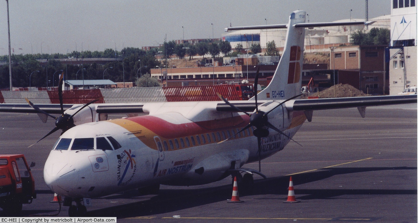 EC-HEI, 1998 ATR 72-212A C/N 570, Madrid,2003