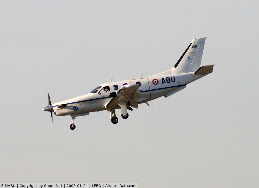 F-MABU, SOCATA TBM700 C/N 159, Landing rwy 14R