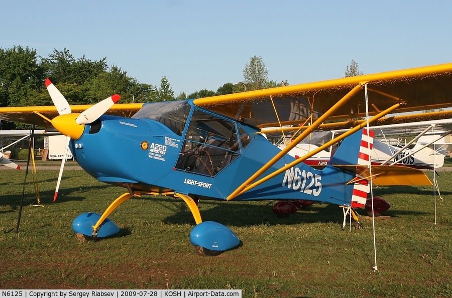 N6125, 2009 Aeropro CZ A220 C/N 28609, EAA AirVenture 2009