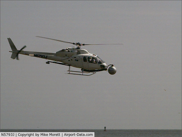 N5793J, 1982 Aerospatiale AS-355F-1 Ecureuil 2 C/N 5139, Flew very low and slow...several passes over Tybee Island and surrounding area
