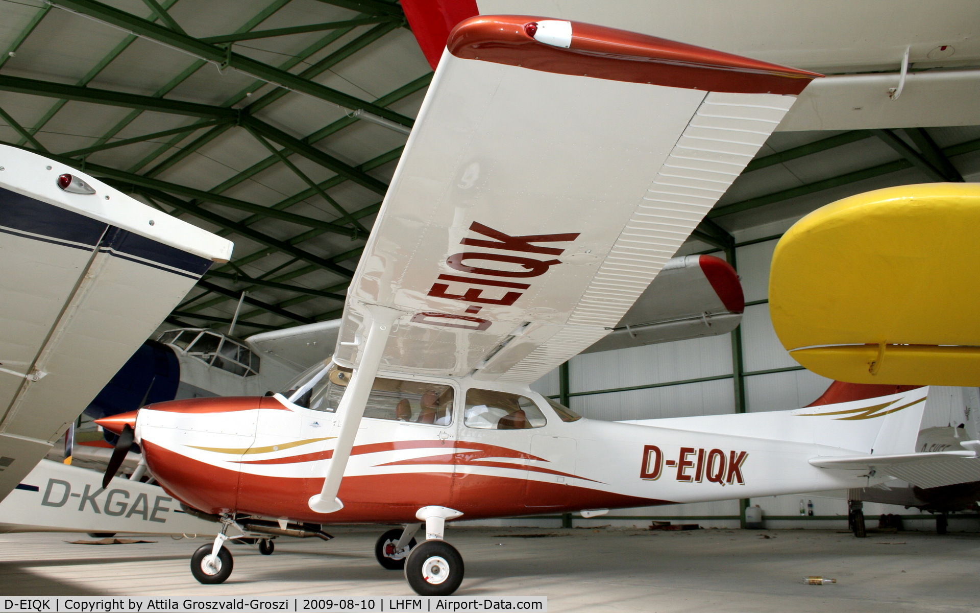 D-EIQK, 1974 Reims F172M Skyhawk C/N 1052, Fertöszentmiklos - Meidl Airport / LHFM - Hungary