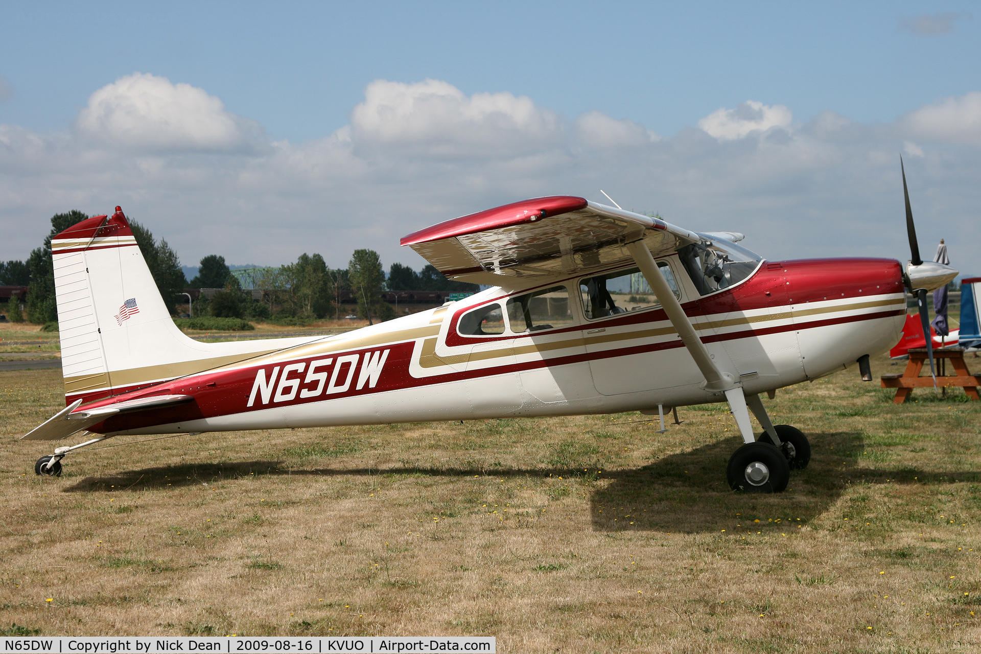 N65DW, 1969 Cessna 180H Skywagon C/N 18052026, KVUO