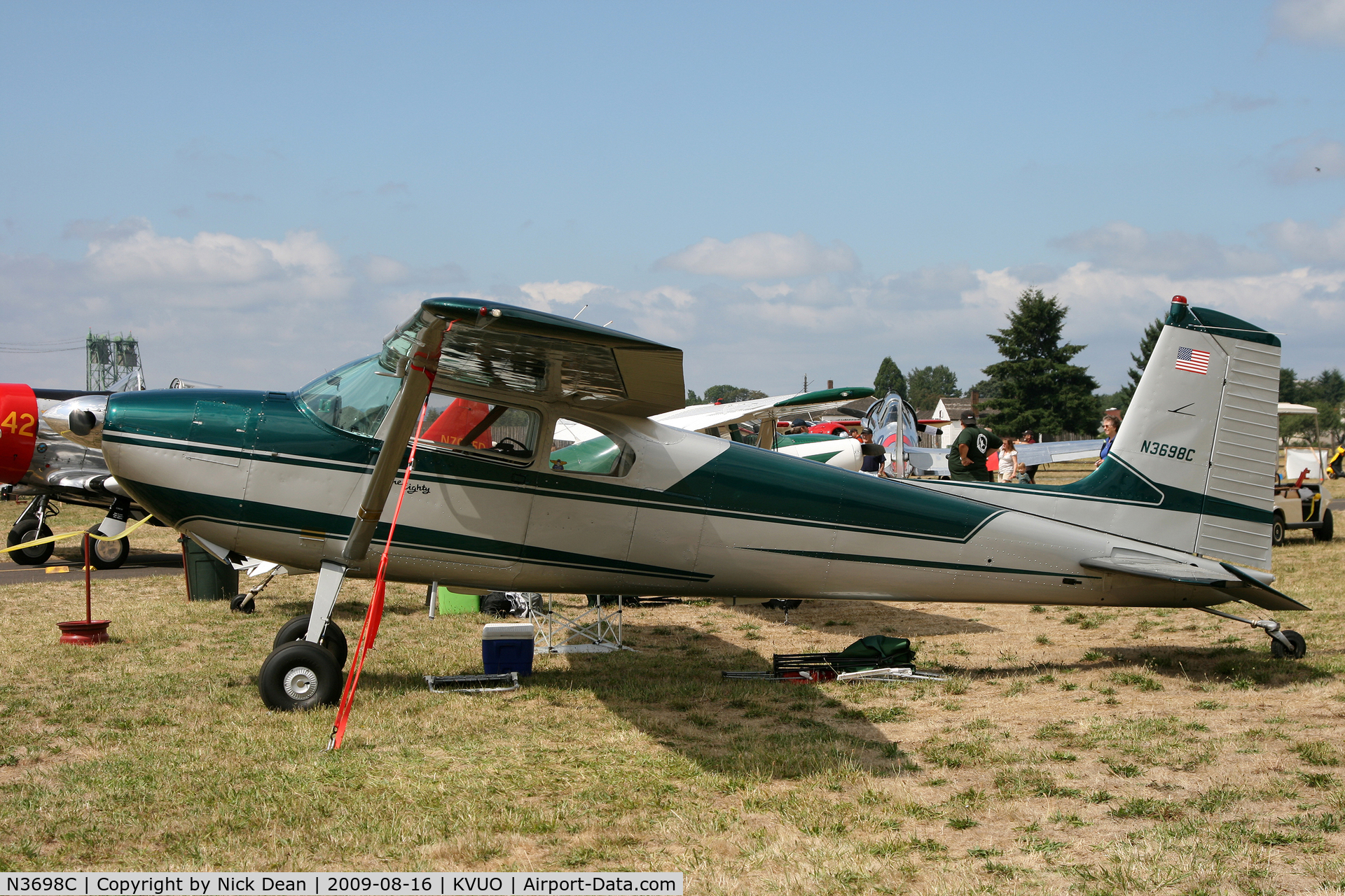 N3698C, 1954 Cessna 180 C/N 31197, KVUO