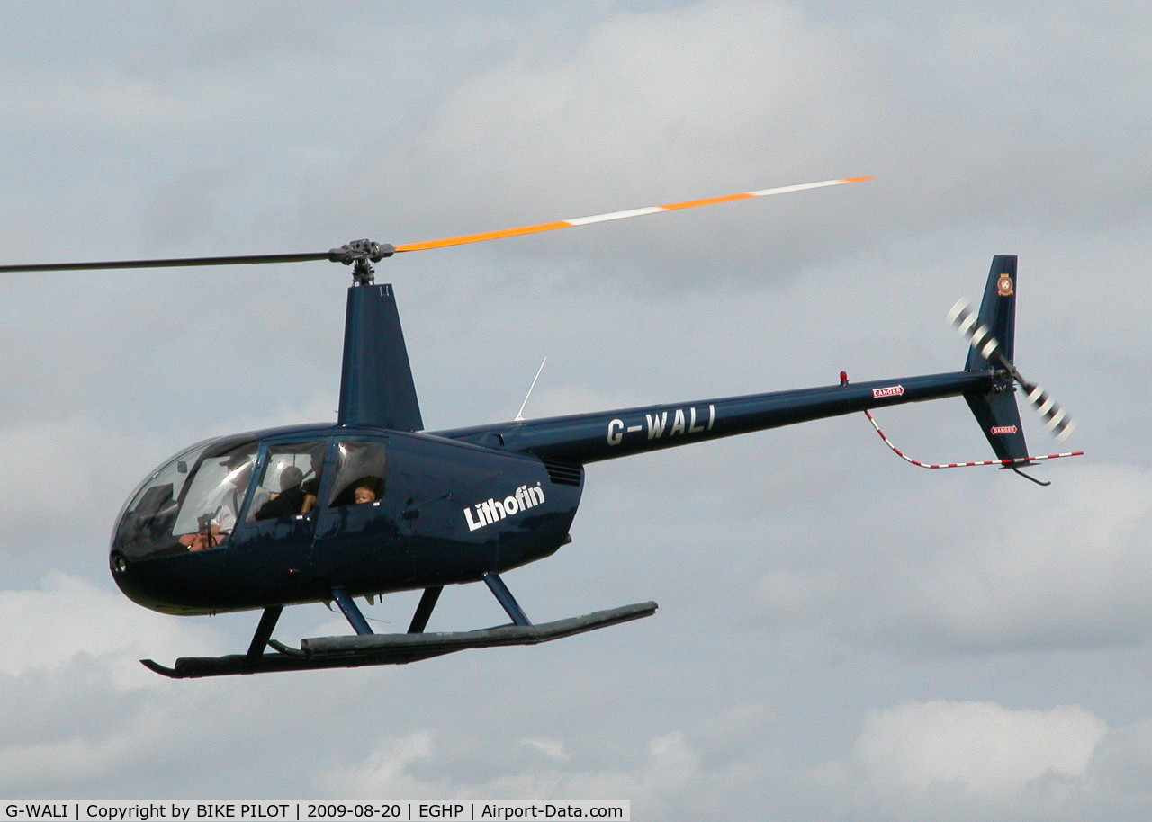 G-WALI, 2005 Robinson R44 II C/N 10849, STARLIGHT FOUNDATION DAY PARTICIPANT