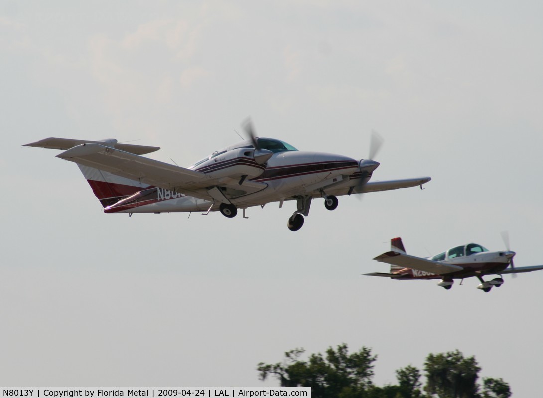 N8013Y, 1982 Beech 76 Duchess C/N ME-413, Beech 76