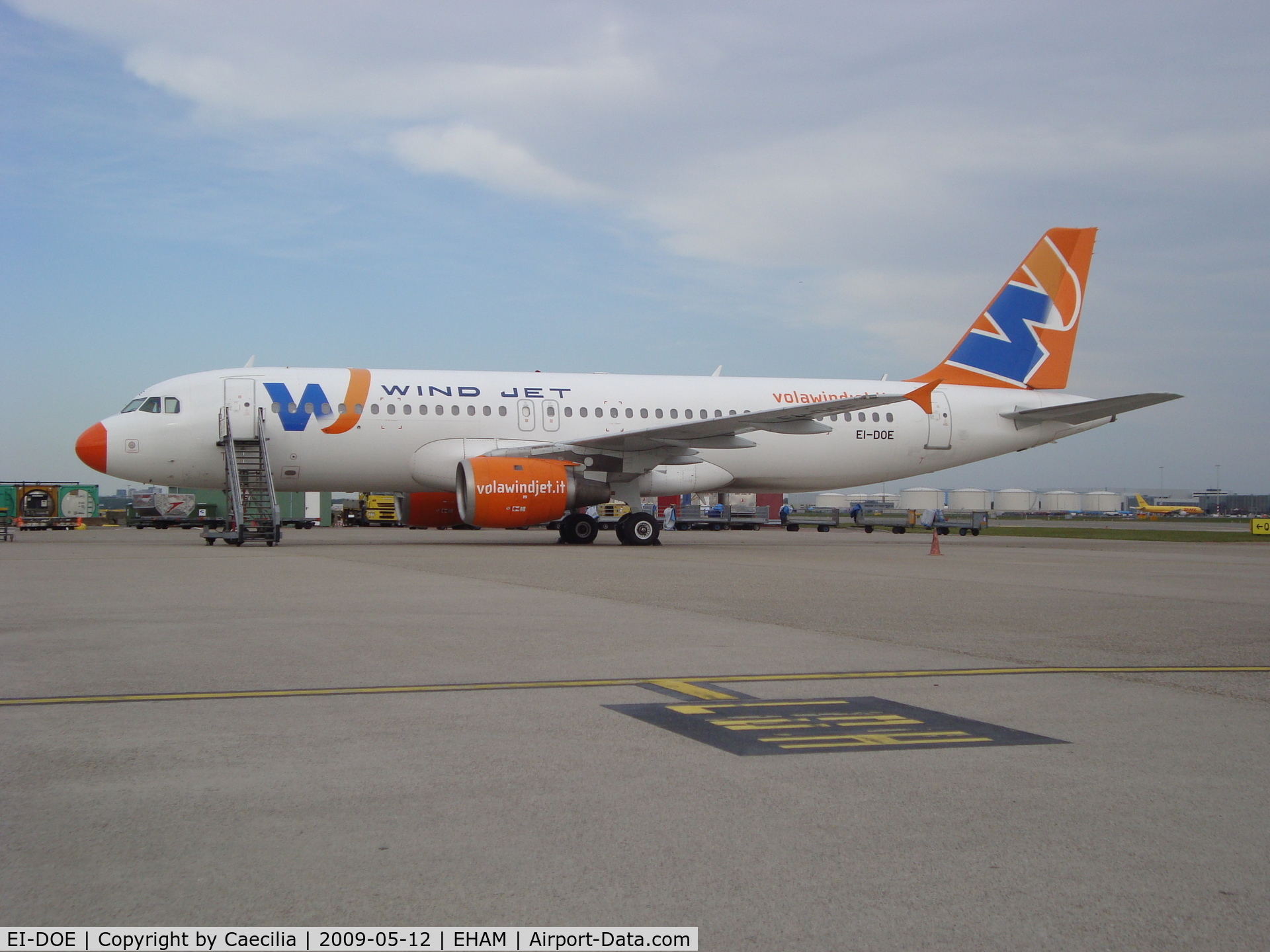 EI-DOE, Airbus A320-211 C/N 215, Wind Jet