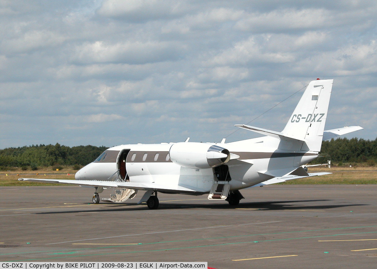 CS-DXZ, 2008 Cessna 560 XLS Citation Excel C/N 560-5796, NETJETS CITATION EXCEL WAITING FOR PASSENGERS