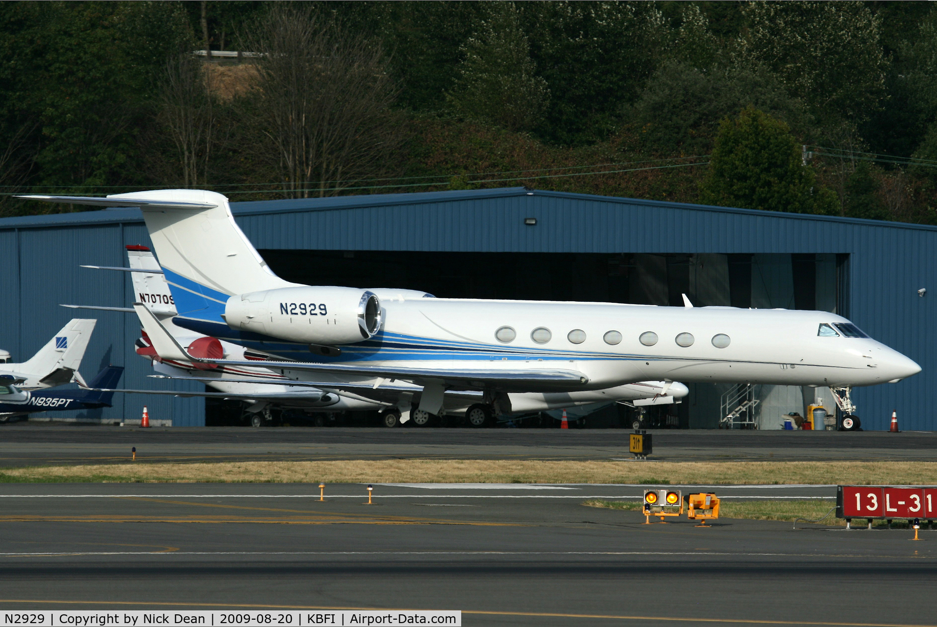 N2929, 2004 Gulfstream Aerospace GV-SP (G550) C/N 5053, KBFI