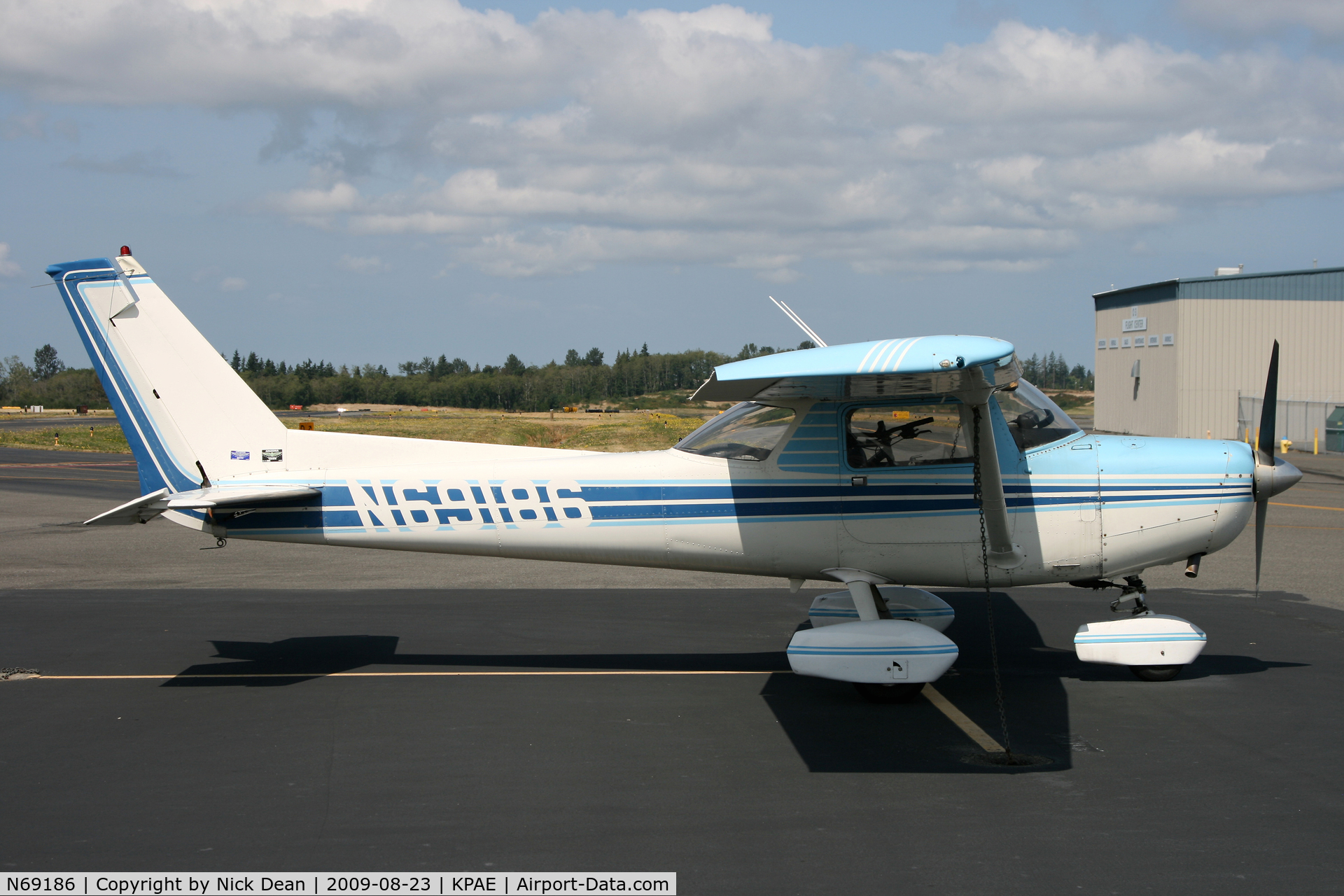 N69186, 1978 Cessna 152 C/N 15282536, KPAE