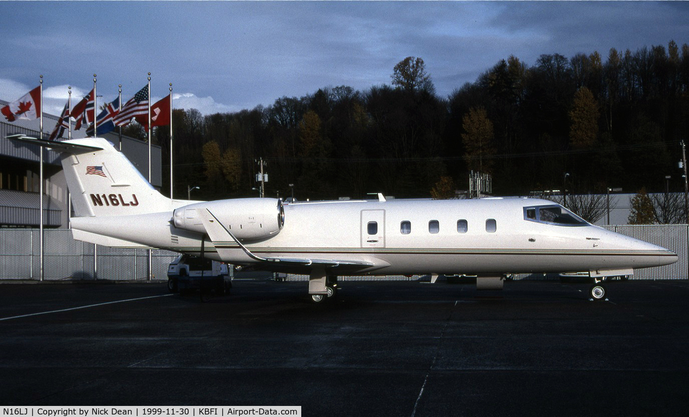 N16LJ, 1986 Gates Learjet 55 C/N 126, KBFI