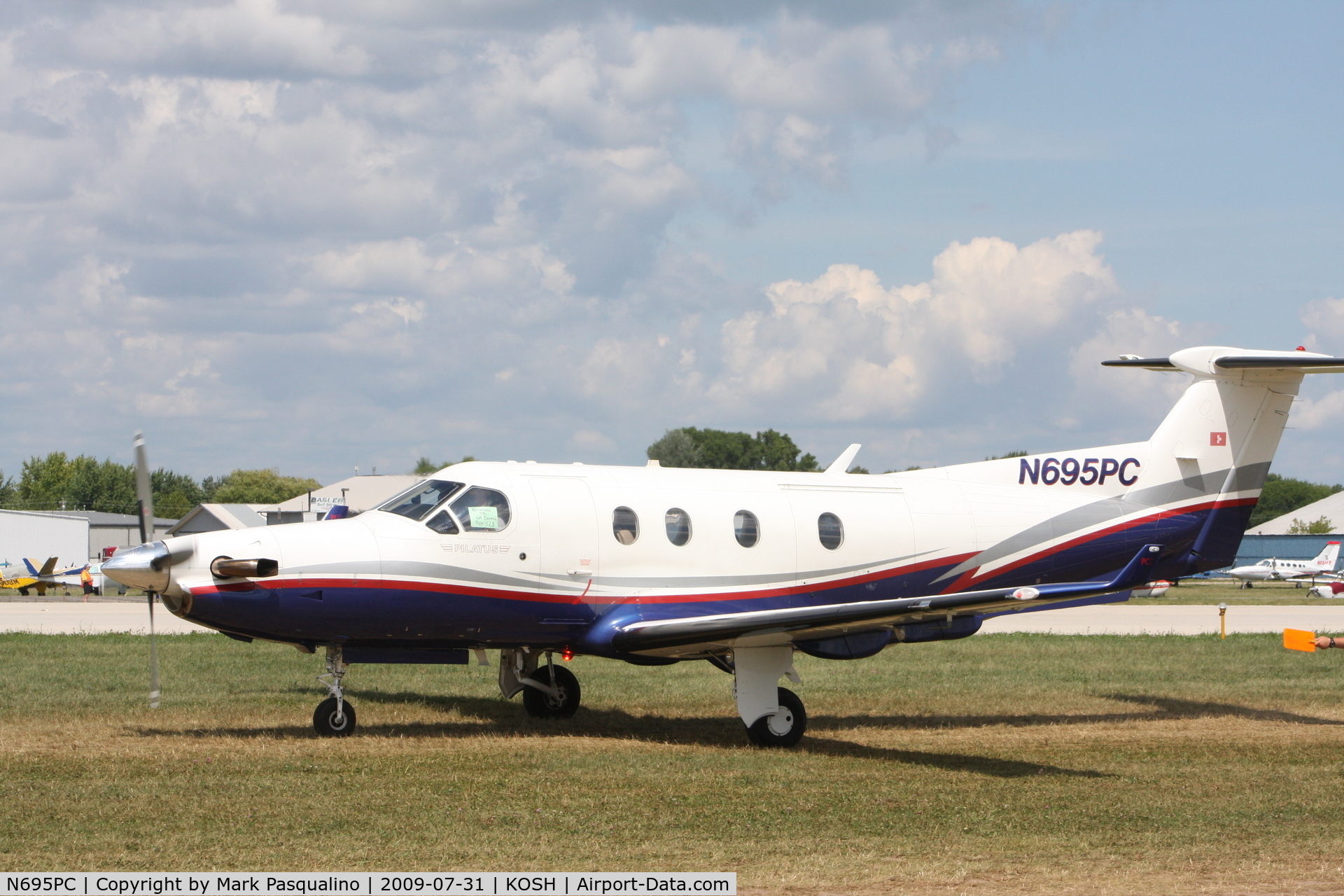 N695PC, 1999 Pilatus PC-12/45 C/N 305, Pilatus PC-12