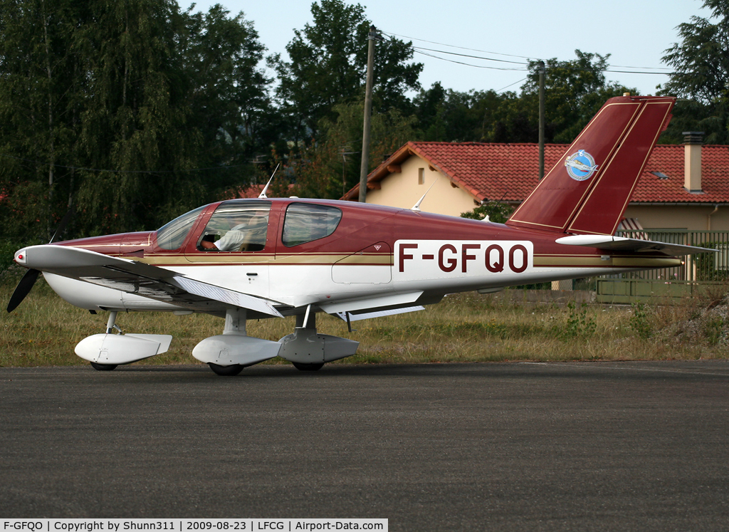 F-GFQO, Socata TB-10 Tobago C/N 657, Arriving from light flight...