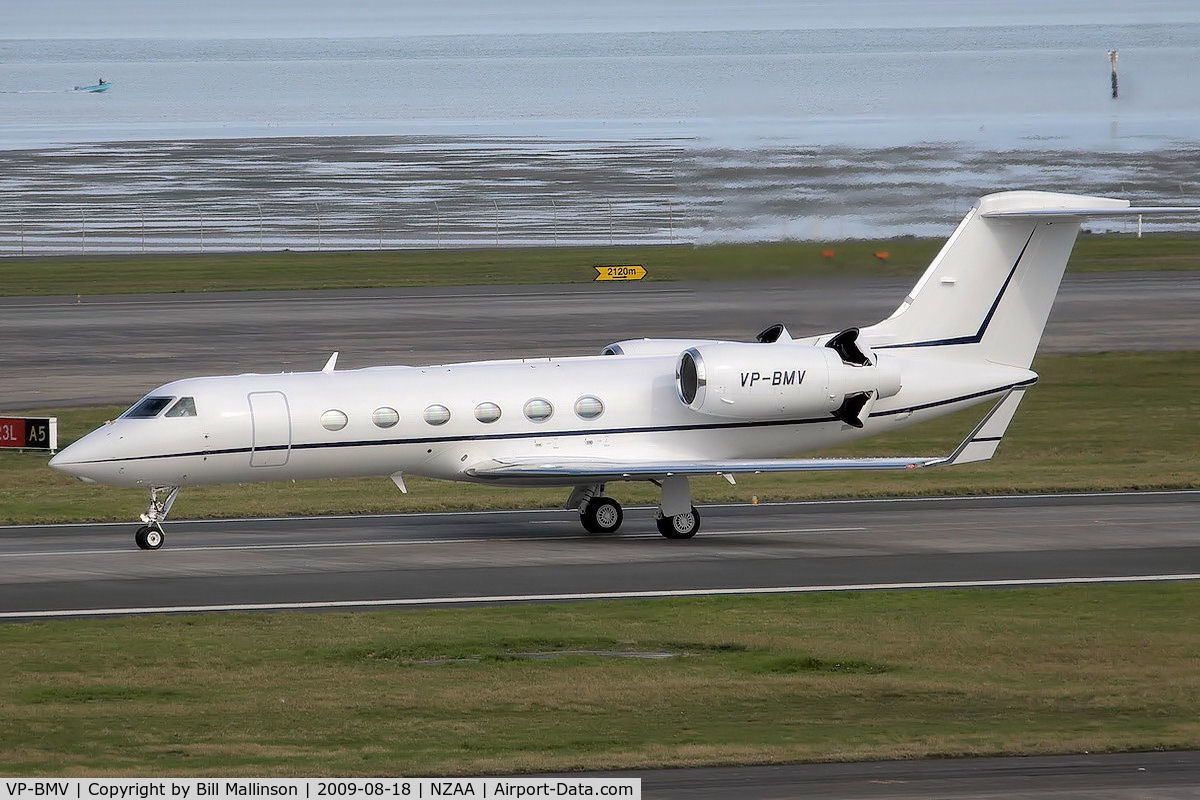 VP-BMV, 2009 Gulfstream Aerospace GIV-X (G450) C/N 4150, All sorts come to Auckland