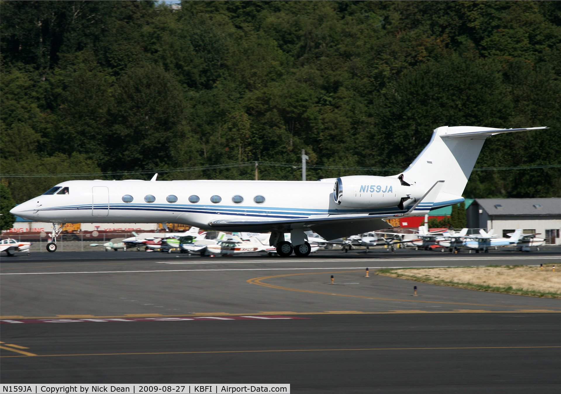 N159JA, 2004 Gulfstream Aerospace GV-SP (G550) C/N 5062, KBFI