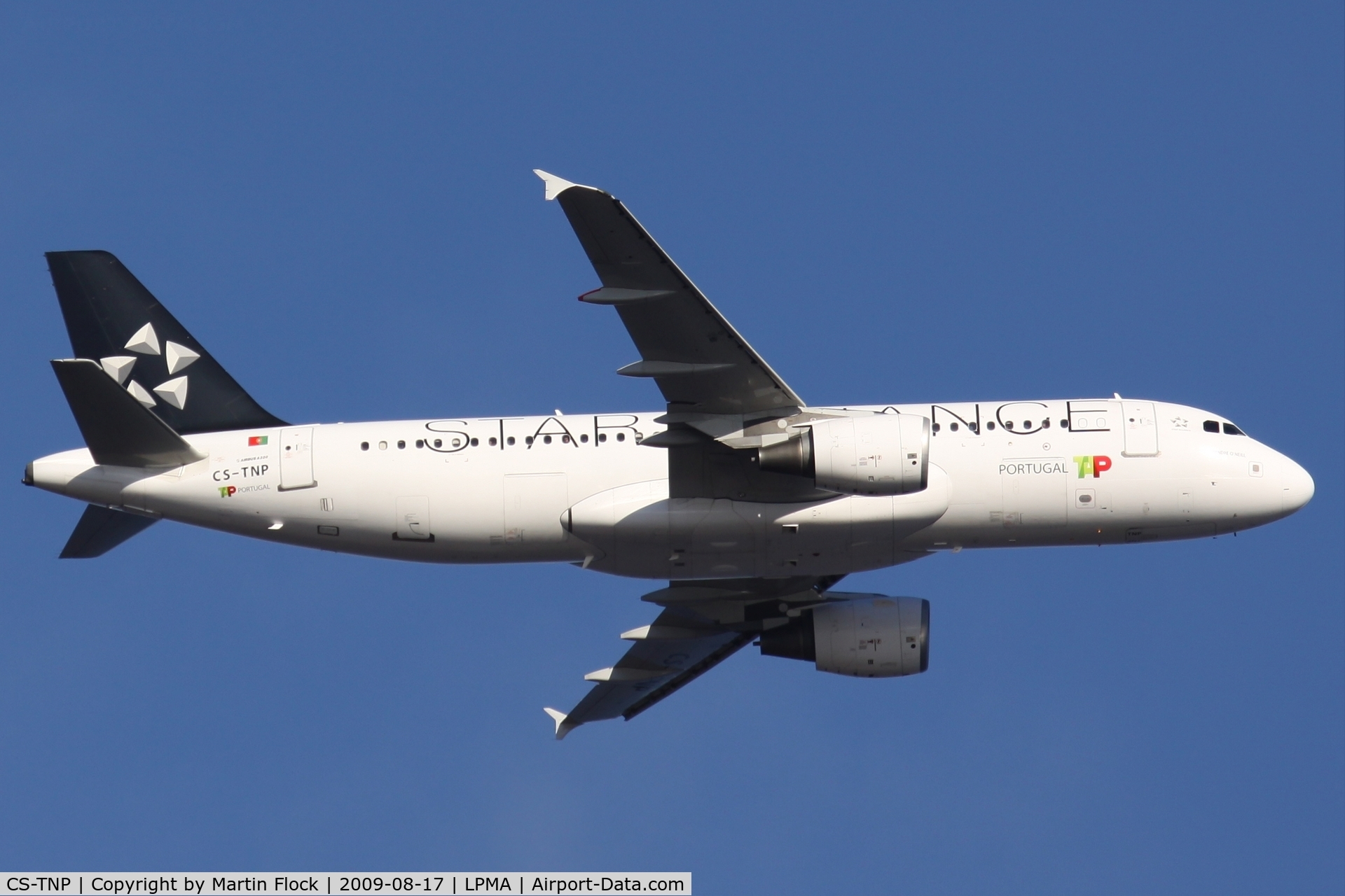 CS-TNP, 2004 Airbus A320-214 C/N 2178, .
