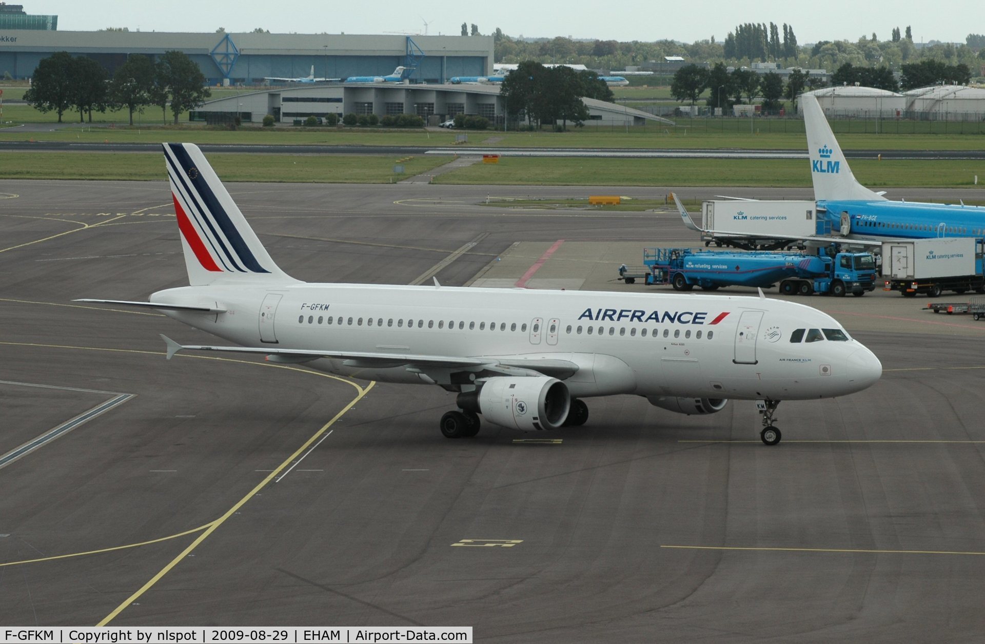 F-GFKM, 1990 Airbus A320-211 C/N 0102, in new Air France colours.