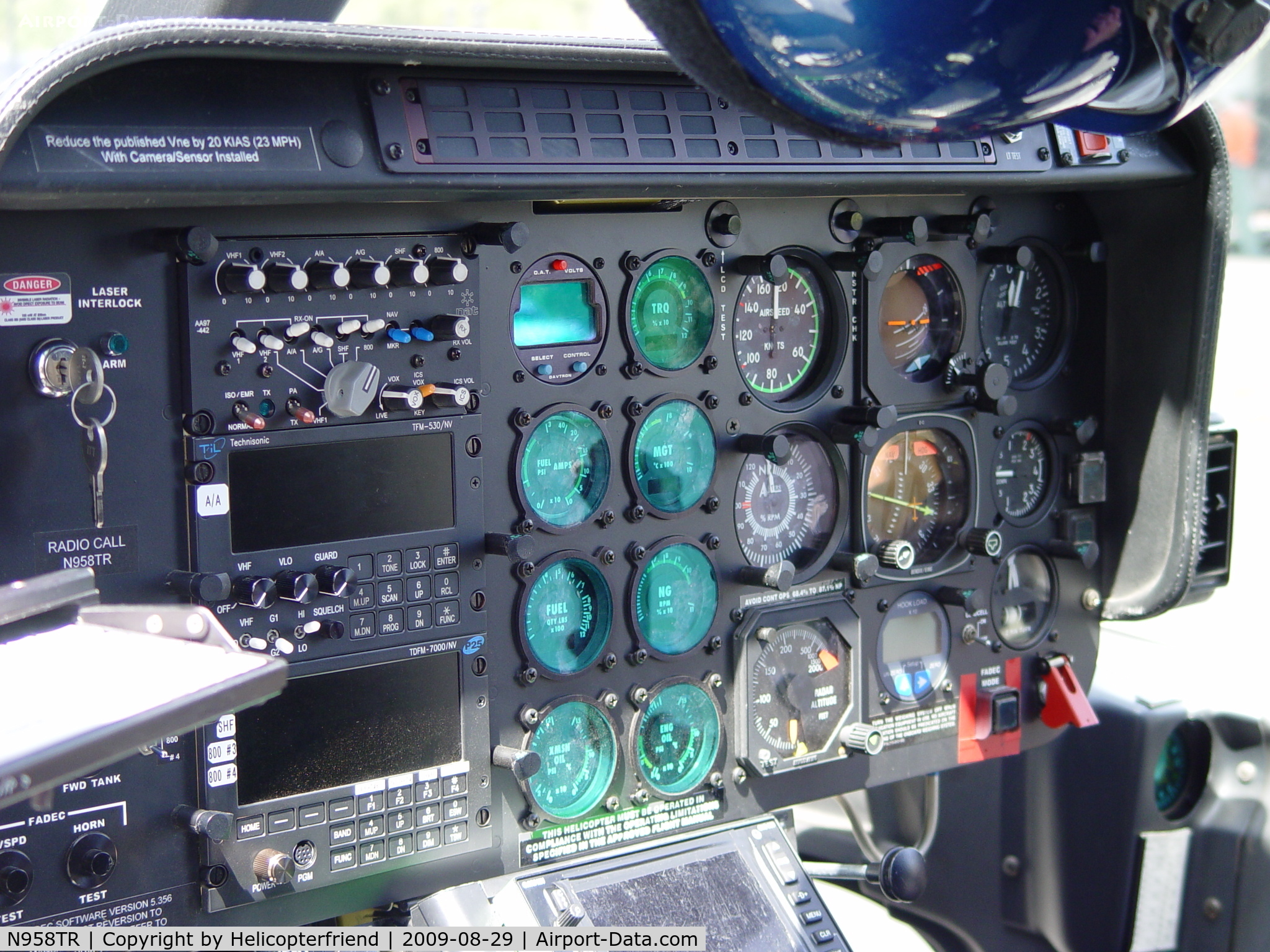 N958TR, Bell 407 C/N 53770, Cockpit area