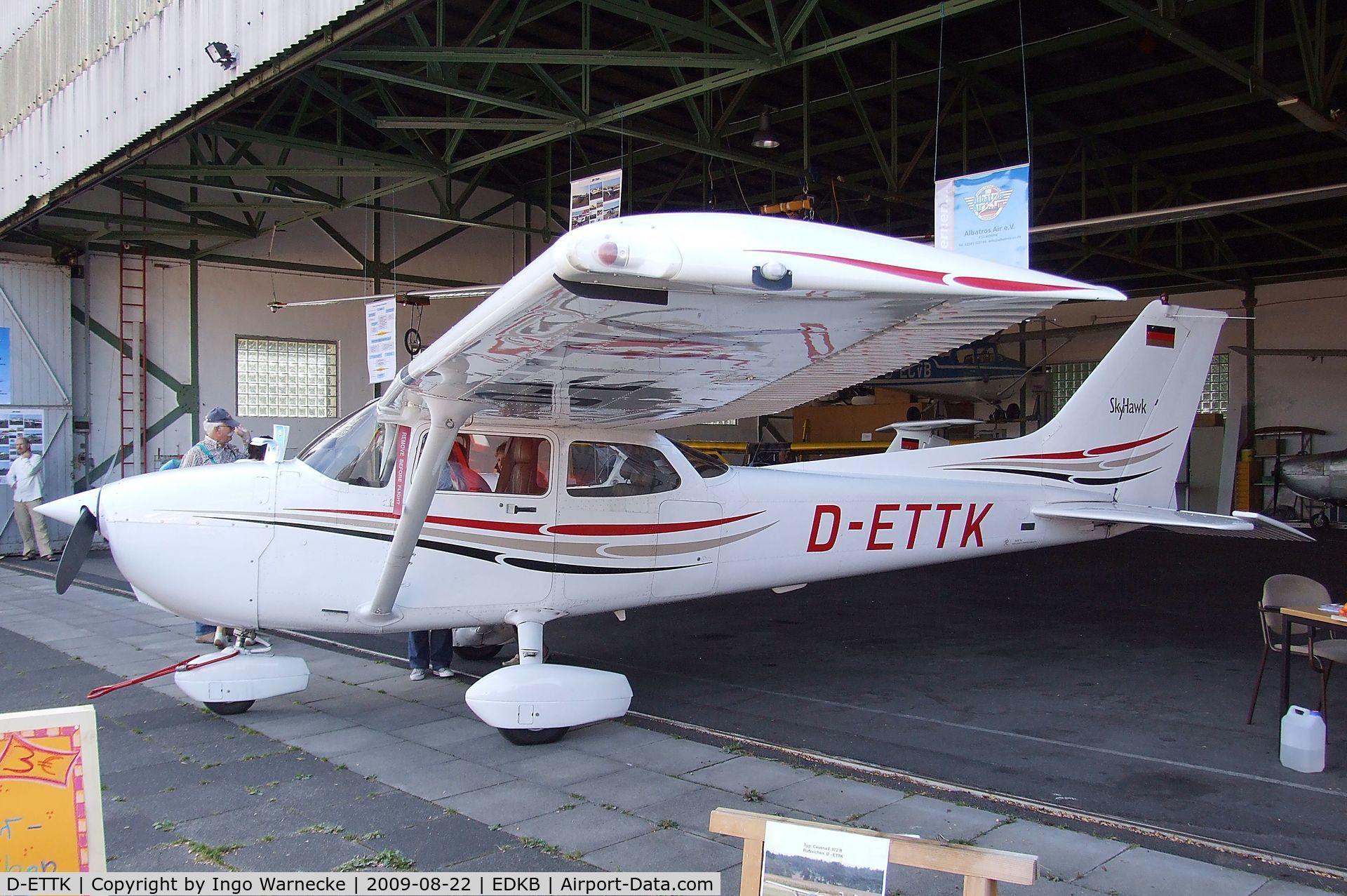 D-ETTK, Cessna 172R Skyhawk C/N 17281219, Cessna 172R at the Bonn-Hangelar centennial jubilee airshow