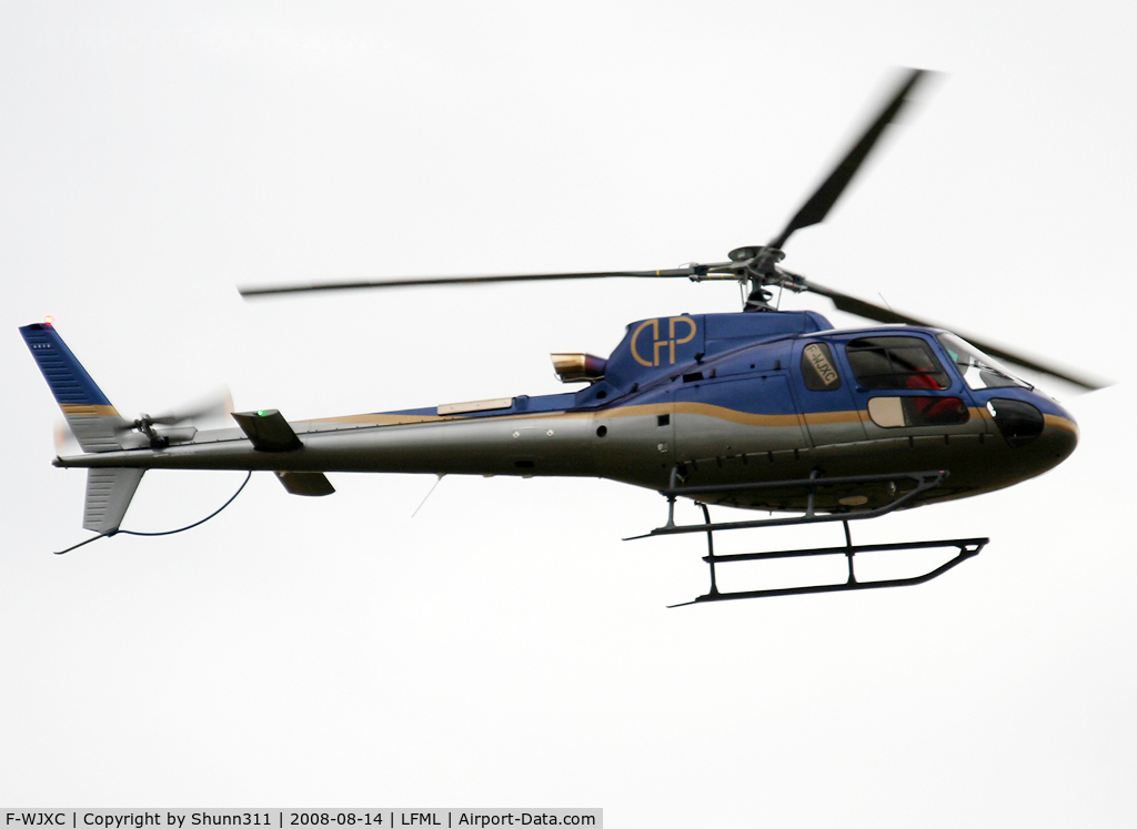 F-WJXC, Eurocopter AS-350B-3 Ecureuil Ecureuil C/N 4965, Come back from test flight with Eurocopter...