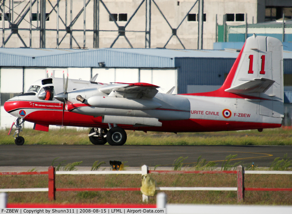 F-ZBEW, Grumman TS-2A/Conair Turbo Firecat C/N 621, Ready for take off rwy 14R