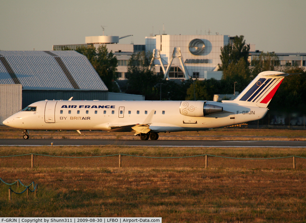 F-GRJN, 1998 Canadair CRJ-100ER (CL-600-2B19) C/N 7262, Ready for take off rwy 32R with new modified titles and logos...