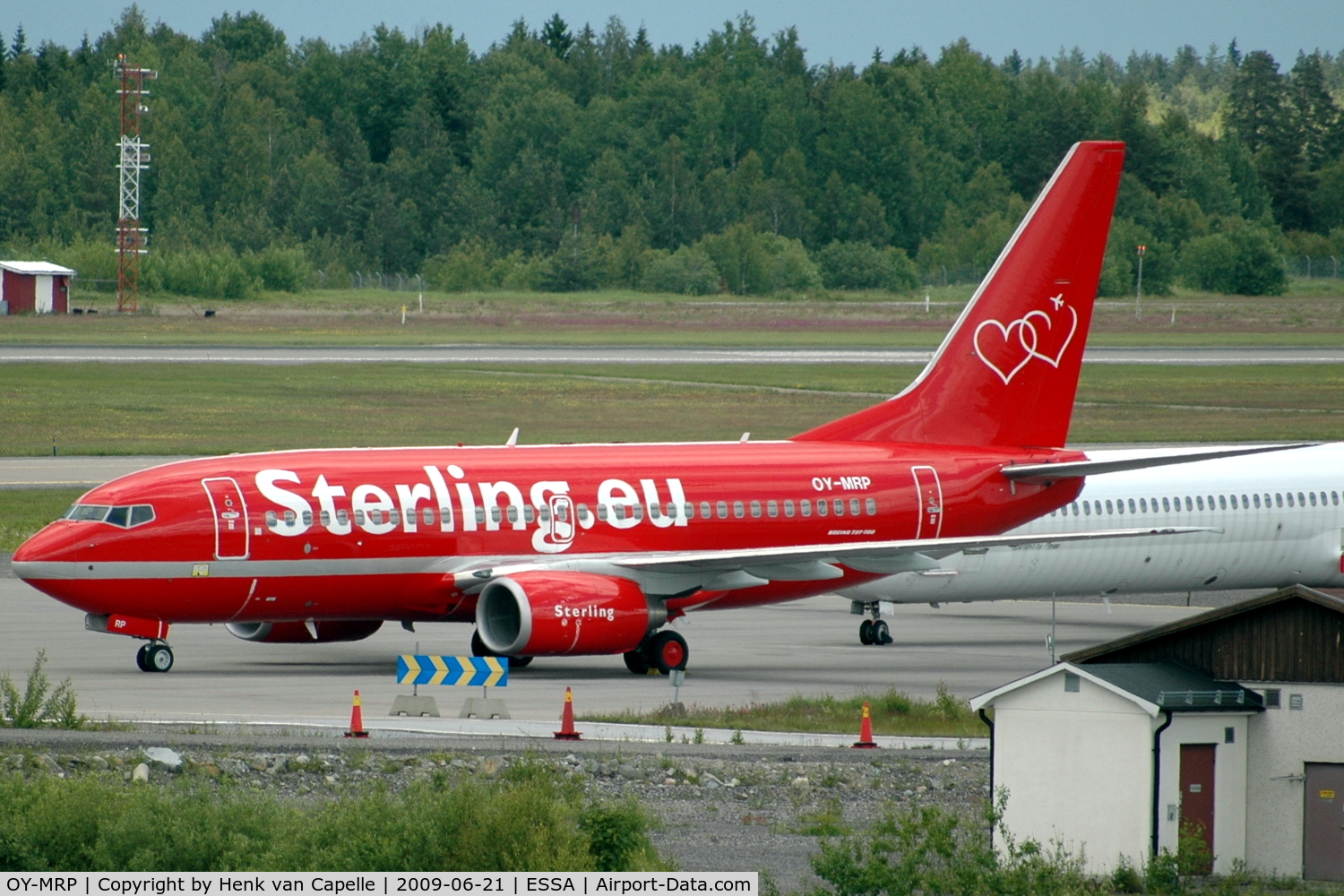 OY-MRP, 2007 Boeing 737-7K9 C/N 34401, 737-700 standing idle at arlanda after Sterling went bankrupt.