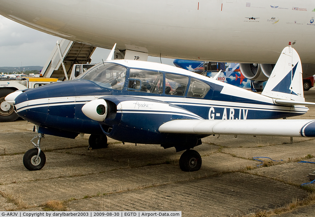 G-ARJV, 1961 Piper PA-23-160 Apache C/N 23-1985, Dunsfold W&W 2009