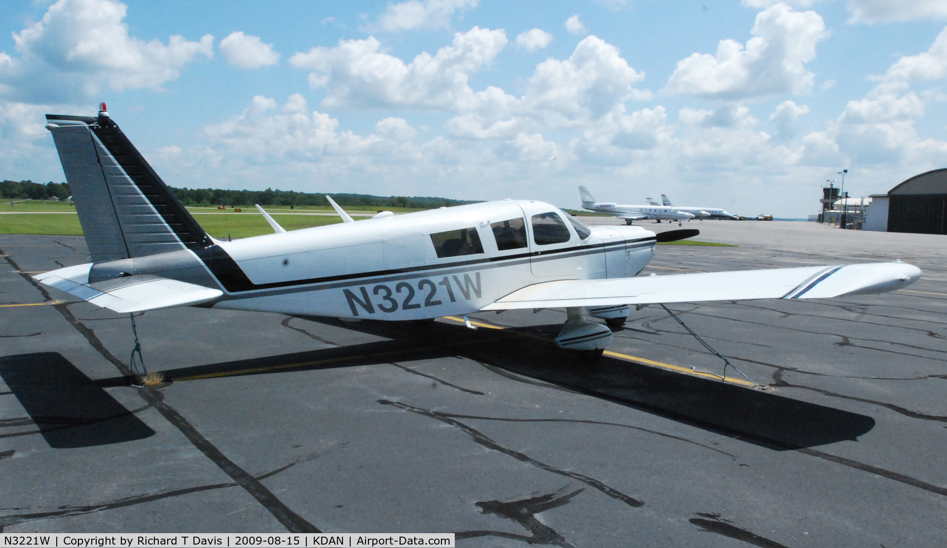 N3221W, 1965 Piper PA-32-260 Cherokee Six C/N 32-27, 1965 Piper PA-32-260 in Danville Va.