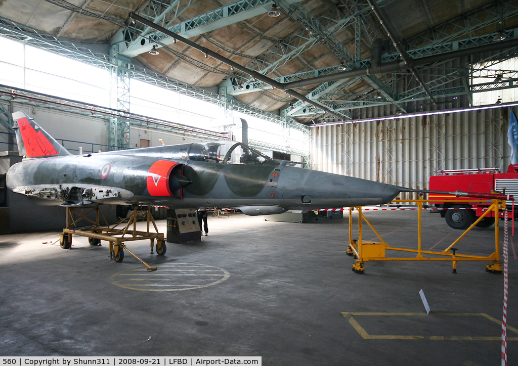560, Dassault Mirage IIIE(R) C/N 560, Displayed during Day of Patrimony at the CAEA Museum - right side