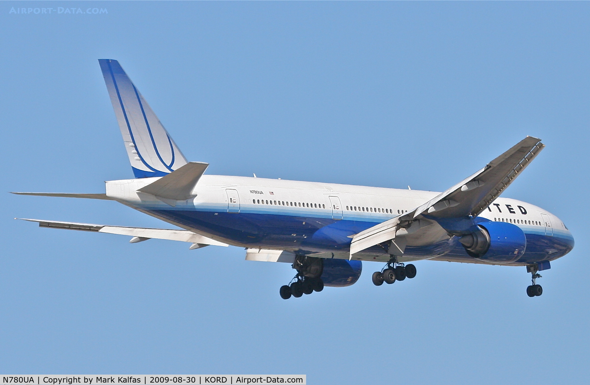 N780UA, 1996 Boeing 777-222 C/N 26944, United Airlines Boeing 777-222, N780UA final RWY 10 KORD