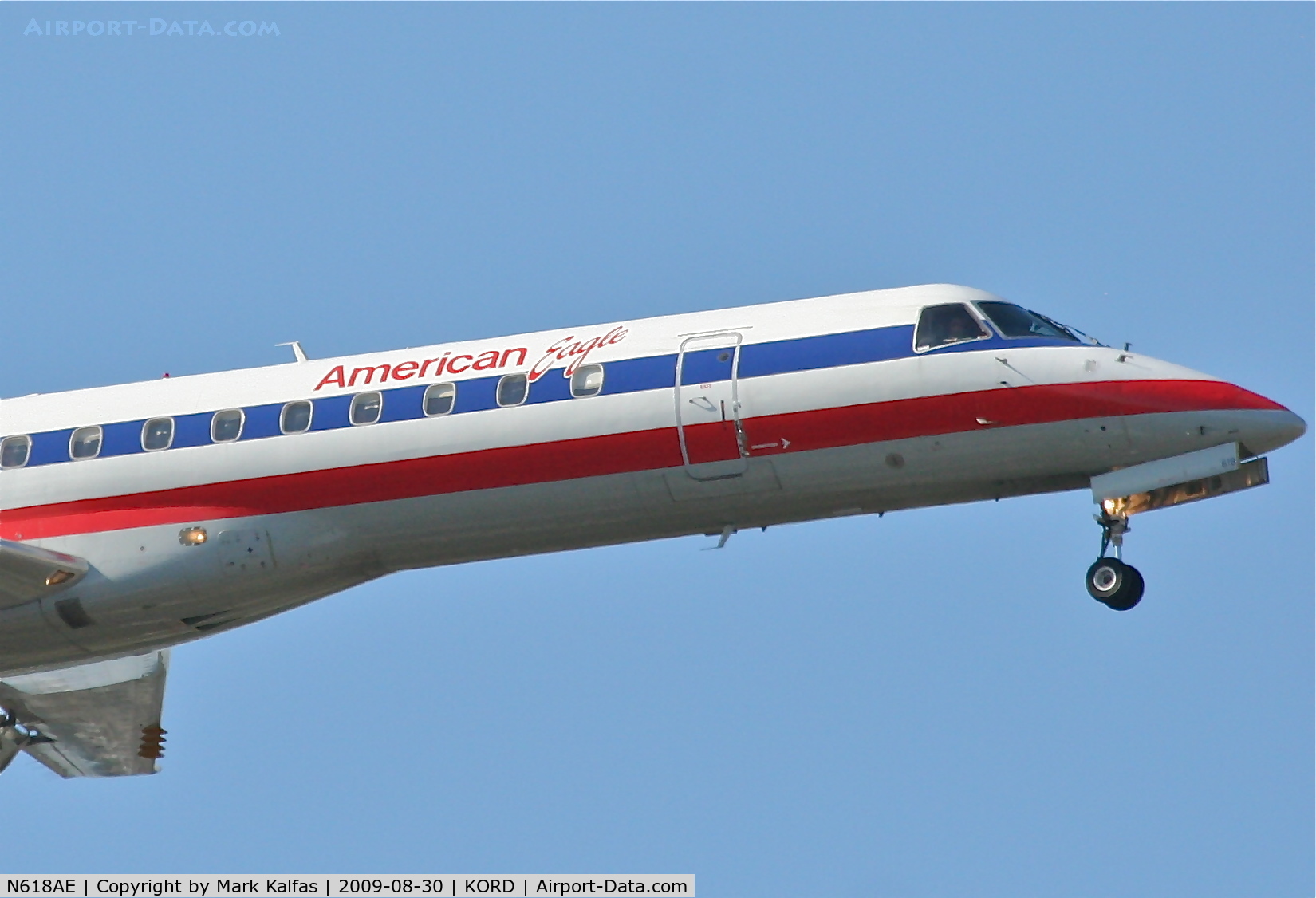 N618AE, 1998 Embraer ERJ-145LR (EMB-145LR) C/N 145097, American Eagle EMB-145LR, N618AE on final RWY 10 KORD