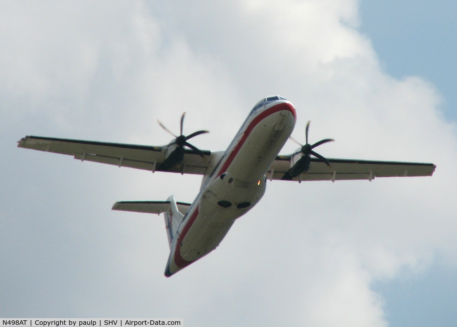 N498AT, 1997 ATR 72-212A C/N 498, Off of runway 23 at Shreveport Regional.