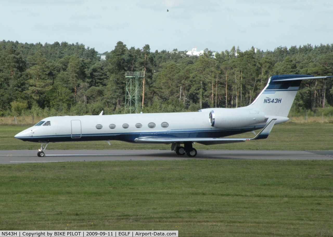 N543H, 2002 Gulfstream Aerospace G-V C/N 688, BACK TRACKING RWY 26