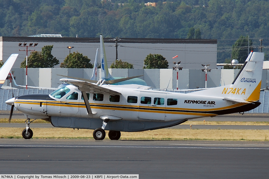 N74KA, 1999 Cessna 208B Caravan I C/N 208B0770, 