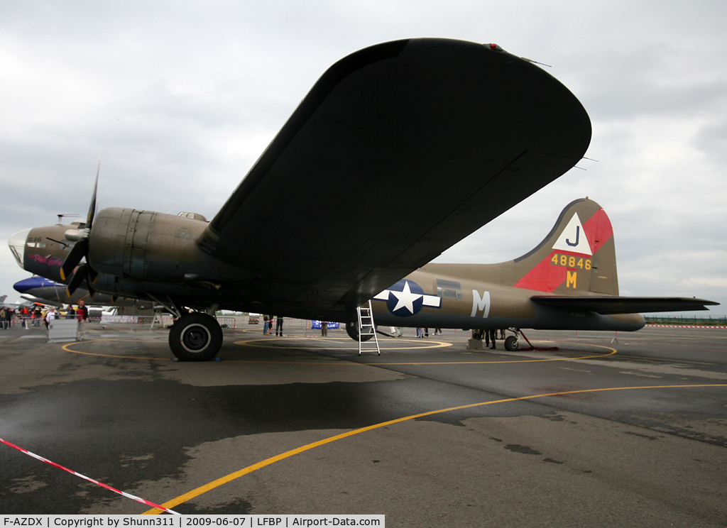 F-AZDX, 1944 Boeing B-17G Flying Fortress C/N 8246, Participant of the Aviation centennial Airshow...