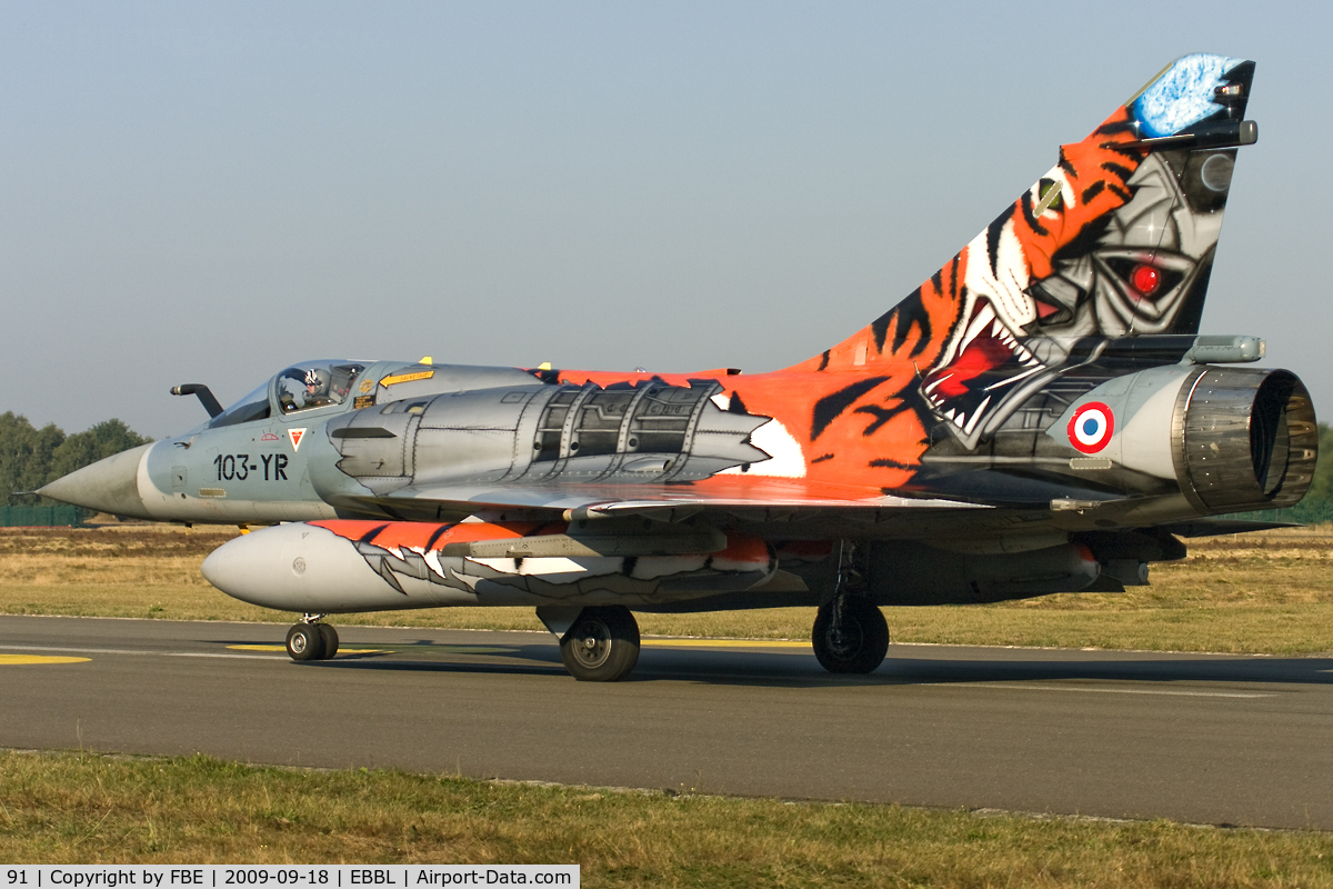 91, Dassault Mirage 2000C C/N 346, taxiing to the active