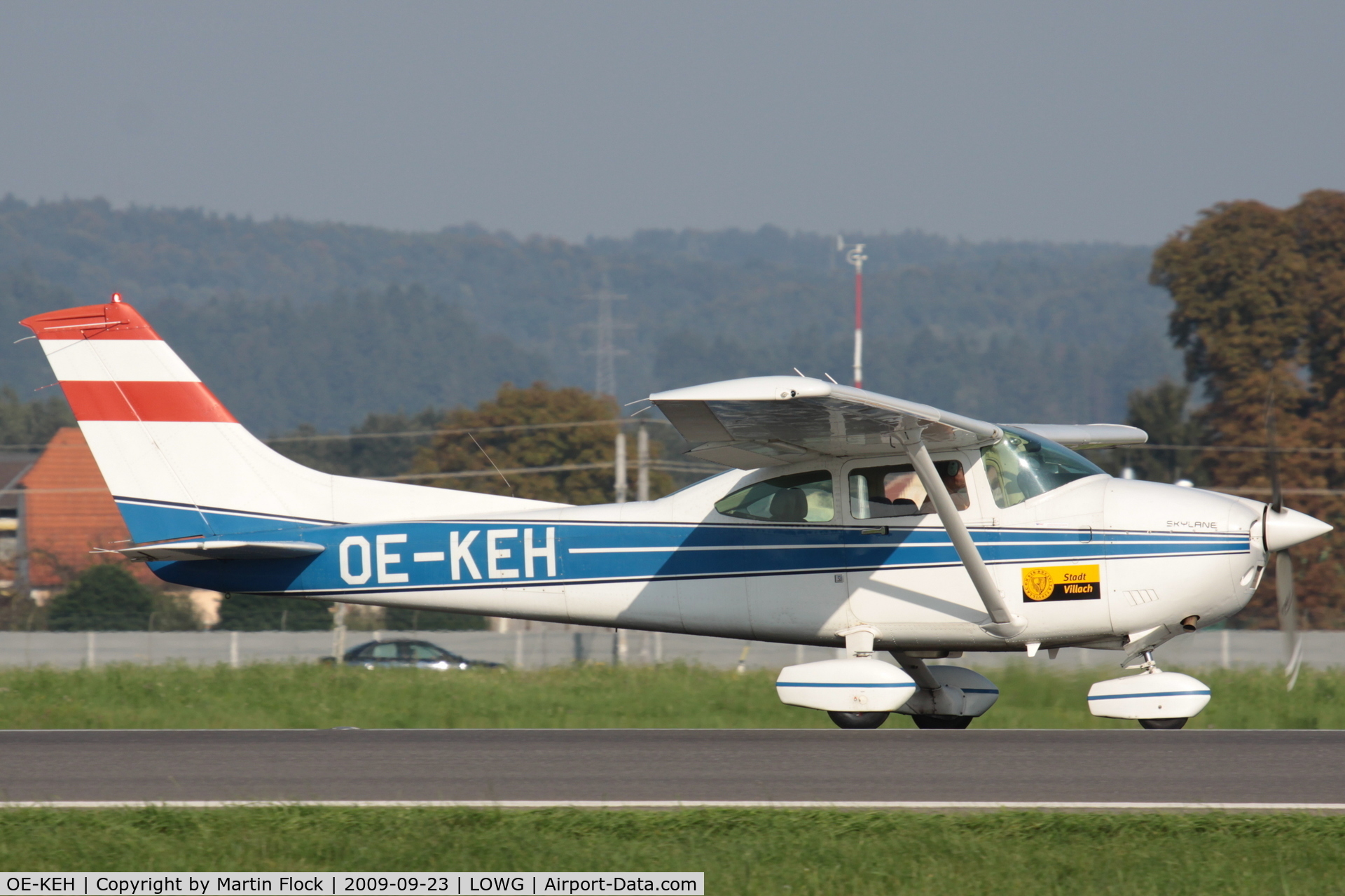 OE-KEH, Cessna 182R Skylane C/N 18268387, .