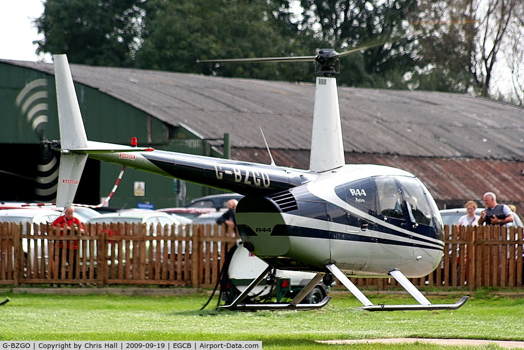 G-BZGO, 2000 Robinson R44 Astro C/N 0757, Barton Fly-in and Open Day
