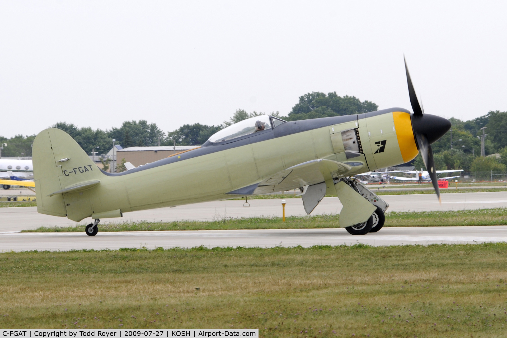 C-FGAT, 1957 Hawker Sea Fury T.20S C/N 41H/623282, Taxi to parking