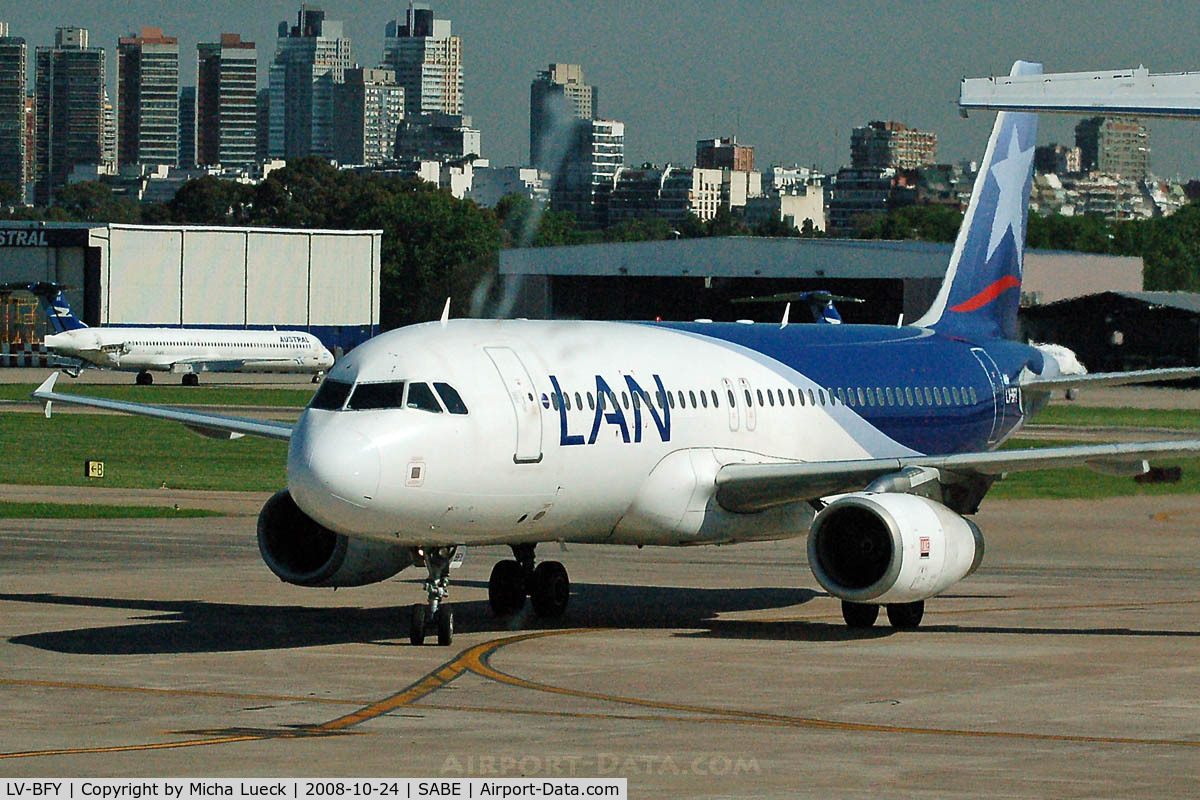 LV-BFY, 2002 Airbus A320-233 C/N 1858, At Aeroparque (AEP)