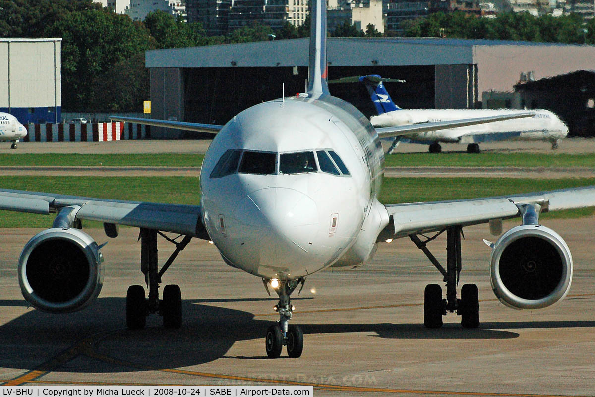 LV-BHU, 2001 Airbus A320-233 C/N 1512, At Aeroparque (AEP)
