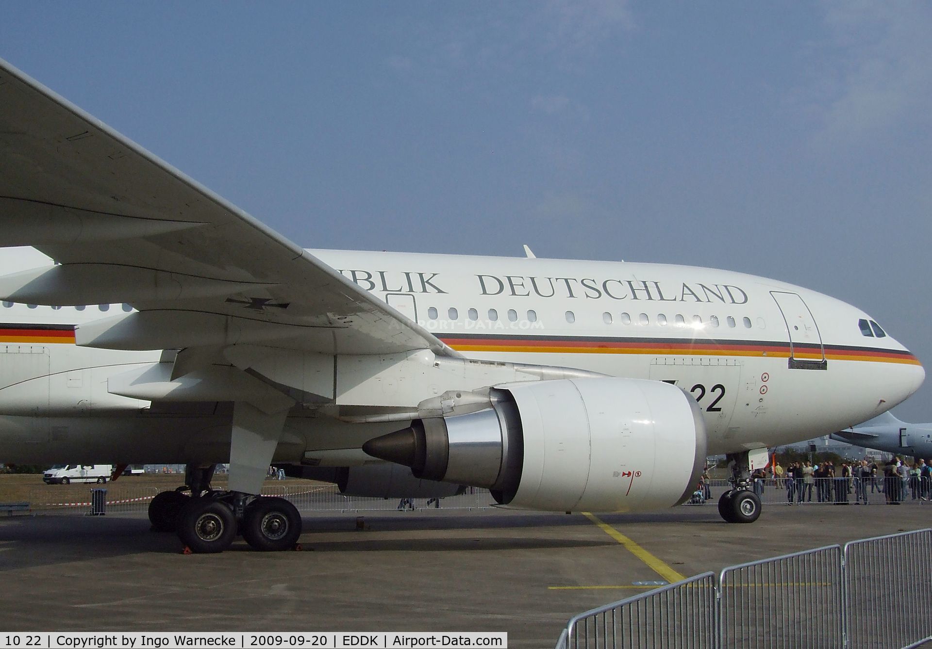 10 22, 1989 Airbus A310-304 C/N 499, Airbus A310-304 