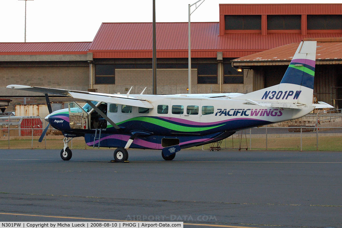 N301PW, 2002 Cessna 208B C/N 208B0983, At Maui