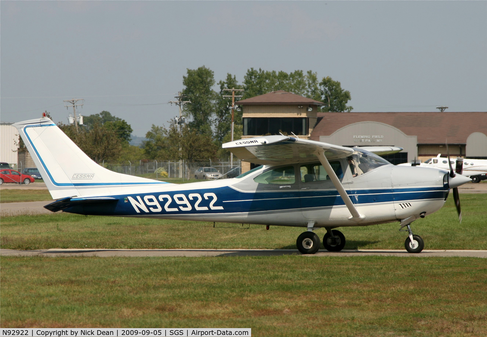 N92922, 1970 Cessna 182N Skylane C/N 18260429, KSGS