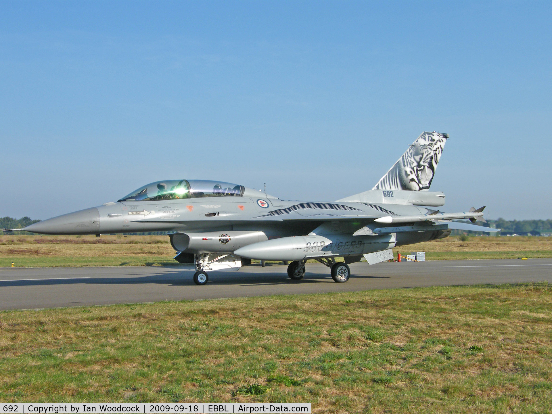 692, 1980 General Dynamics F-16BM Fighting Falcon C/N 6L-11, General Dynamics F-16BM/Royal Norwegian Air Force/Kleine Brogel